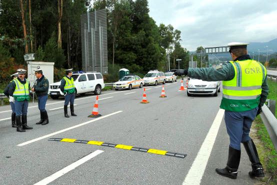 Operação Ano Novo: Sete mortos e 14 feridos graves até à meia-noite de domingo